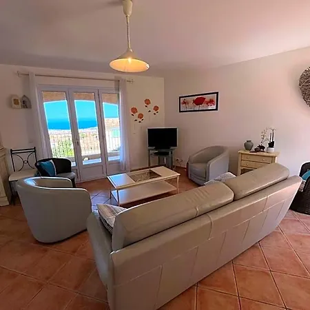 Superb With Sea View And Private Pool מונטיסלו