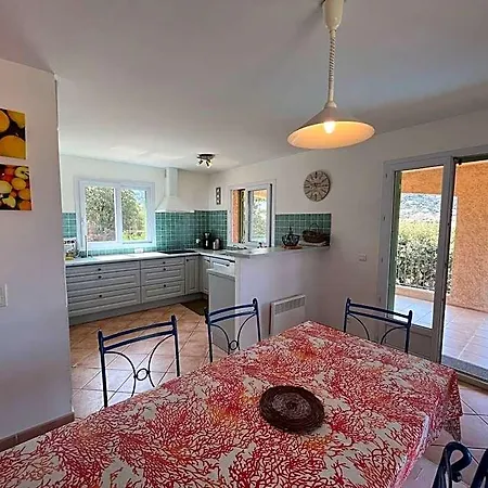 Superb With Sea View And Private Pool 3* מונטיסלו